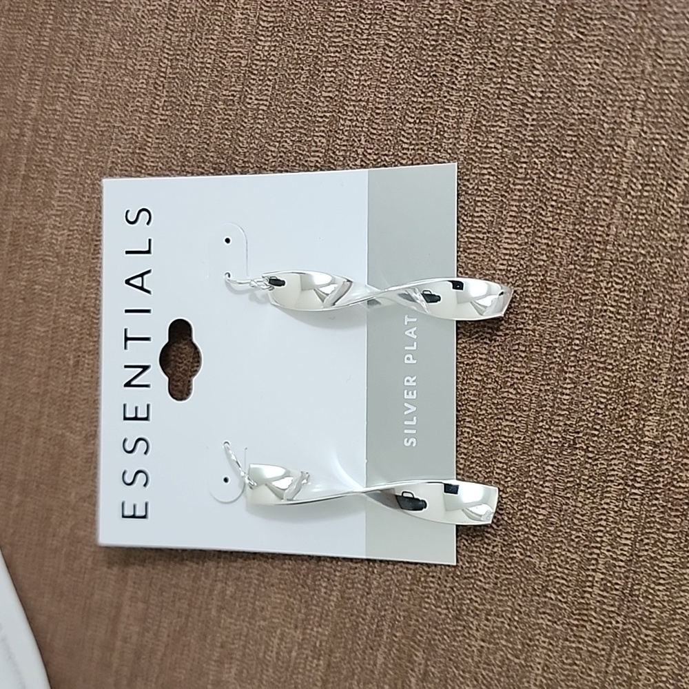 Essentials Earrings